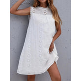 View details for Robe mi-longue ample sans manches en dentelle crochetée Robe mi-longue ample sans manches en dentelle crochetée
